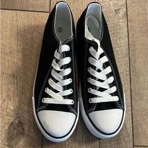 Black and White Casual Sneakers